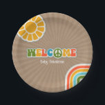 Peace Sign Groovy Welcome Baby Dusche Cardstock Pappteller<br><div class="desc">Groovy Babydusche Thema mit einem in "Welcome" Text integrierten Friedenszeichen mit eigenem Namenstext. Sonnenschein oben verlassen und Regenbogen rechts über dem Kardinal inspiriert Sonnenbrunnen.</div>