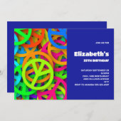 Peace Sign Pattern Groovy 60er Vibe Birthday Einladung (Vorne/Hinten)