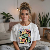 Peace und Love Retro Tri-Blend Shirt