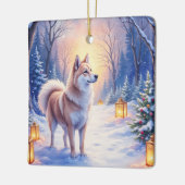 Peaceful Akita on Snow Lantern Path Christmas Dog Keramikornament (Links)