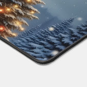 Peaceful Christmas Village with Lights Schreibtischunterlage (Ecke)