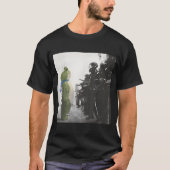 Peaceful Frog Protest Art Tee (Vorderseite)