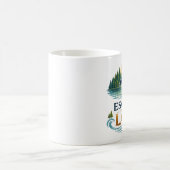 Peaceful Lake Life Graphic Tee Kaffeetasse (Mittel)