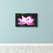 Peaceful Zen Lotus Flower Canvas Print Leinwanddruck (Insitu (Holzboden))