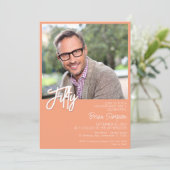 Peach 50. Geburtstag Foto Einladung (Stehend Vorderseite)