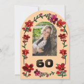 Peach 60th Birthday Party Whimsical Doodle Flowers Einladung (Rückseite)