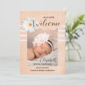 Peach Baby Girl Foto Geburtskarte Ankündigung (Stehend Vorderseite)