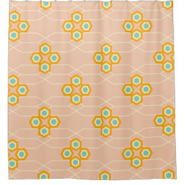 Peach background hexagonal floral pattern  duschvorhang
