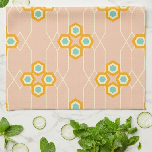 Peach background hexagonal floral pattern  geschirrtuch (Gefaltet)