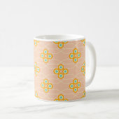 Peach background hexagonal floral pattern  kaffeetasse (VorderseiteRechts)