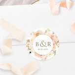 Peach, Blush and Gold Wedding Envelope / Gefallen Runder Aufkleber<br><div class="desc">Eleganter mit Monogramm Hochzeitsaufkleber oder Gaumen-Aufkleber mit herrlichen Aquarelltönen in einer schönen Mischung aus Pfirsich, Orange, Rosa, Rosa, Creme und Champagner. Mitte in Weiß mit Initialen und zweite Textzeile in goldenen Farbtönen. Zwei Größen und mehrere Formoptionen zur Auswahl. Die untere Textzeile kann für das Veranstaltungsdatum, das Löschen oder für den...</div>