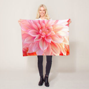 Peach Blush Dahlia Blossom Fleecedecke