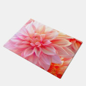 Peach Blush Dahlia Blossom Fußmatte (Schrägansicht)