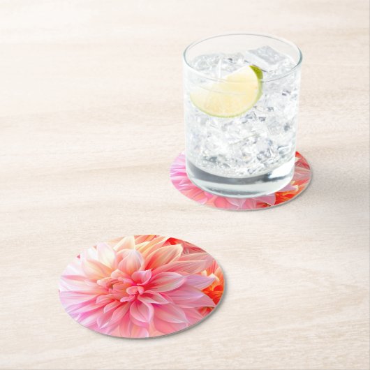Peach Blush Dahlia Blossom Runder Pappuntersetzer (Vor Ort)