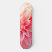 Peach Blush Dahlia Blossom Skateboard (Vorderseite)