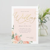 Peach Blush & Gold Script Blumenhochzeit Einladung (Stehend Vorderseite)
