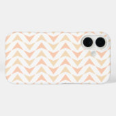 Peach Chevron Geometric Pattern iPhone 16 Case (Rückseite (Horizontal))