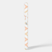 Peach Chevron Geometric Pattern iPhone 16 Case (Rückseite / Links)