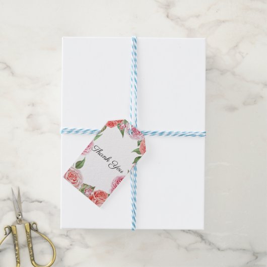 Peach Coral Pink Roses Grüne Blätter Hochzeit Geschenkanhänger (Mit Garn)