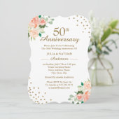 Peach Floral Confetti 50. Hochzeitstag Einladung (Stehend Vorderseite)