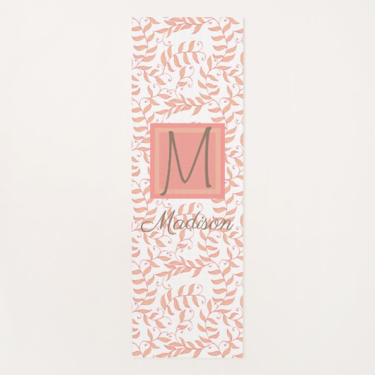 Peach Floral Leaf Natural Trendy Monogram Yogamatte (Vorderseite)