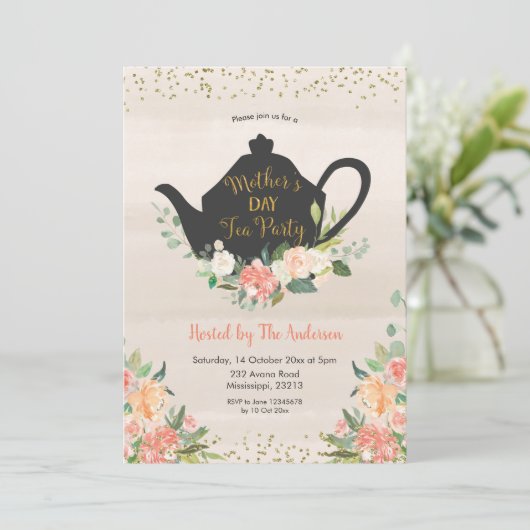 Peach floral Mutter Day Tea Einladung (Stehend Vorderseite)