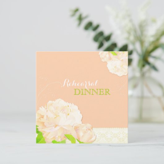Peach Floral Wedding Probe Dinner Einladung (Stehend Vorderseite)