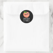 Peach for the Stars Funny Fruit Pun Dark BG Runder Aufkleber (Tasche)