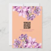 Peach Fuzz and Lilac Floral with QR code Wedding Einladung (Rückseite)