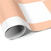 Peach Fuzz Checkered Gingham Pattern Geschenkpapier (Rolleneckpunkt)