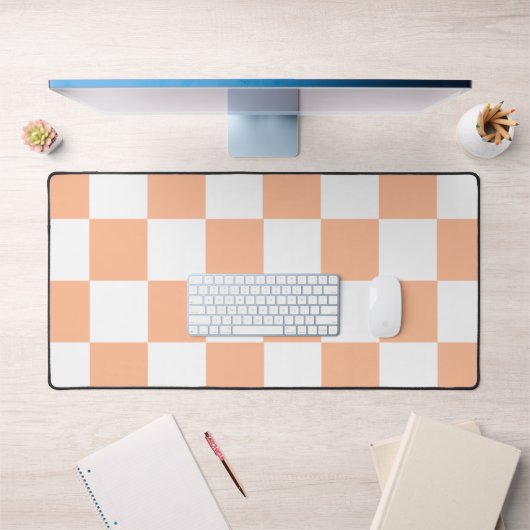 Peach Fuzz Checkered Gingham Pattern Schreibtischunterlage (Büro 1)