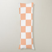 Peach Fuzz Checkered Gingham Pattern Seitenschläferkissen (Vorderseite Vertikal)