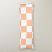 Peach Fuzz Checkered Gingham Pattern Seitenschläferkissen (Rückseite (Vertikal))