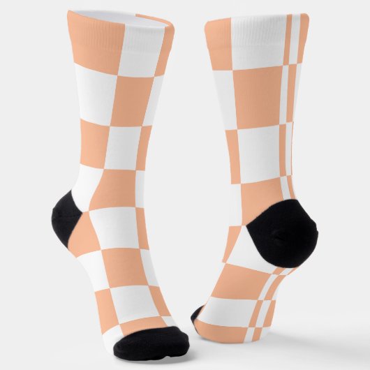 Peach Fuzz Checkered Gingham Pattern Socken (Gewinkelt)