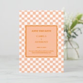 Peach Fuzz Orange Checkered Gingham Pattern Save The Date (Stehend Vorderseite)