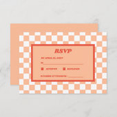 Peach Fuzz Red Checkered Gingham Pattern RSVP Karte (Vorne/Hinten)