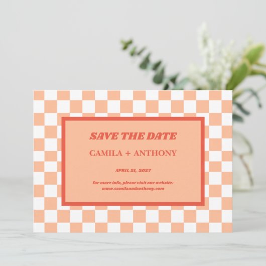 Peach Fuzz Red Checkered Gingham Pattern Save The Date (Stehend Vorderseite)