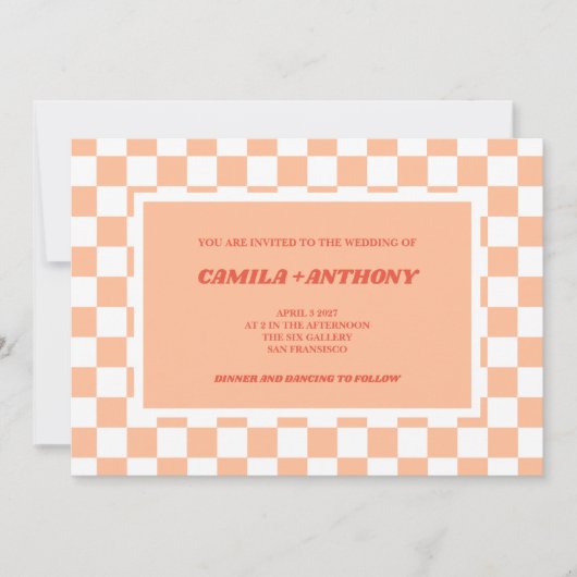 Peach Fuzz Red Checkered Gingham Pattern Wedding Einladung (Vorderseite)