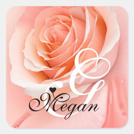 Peach Fuzz Rose Background Monogram Name Heart Quadratischer Aufkleber (Vorderseite)