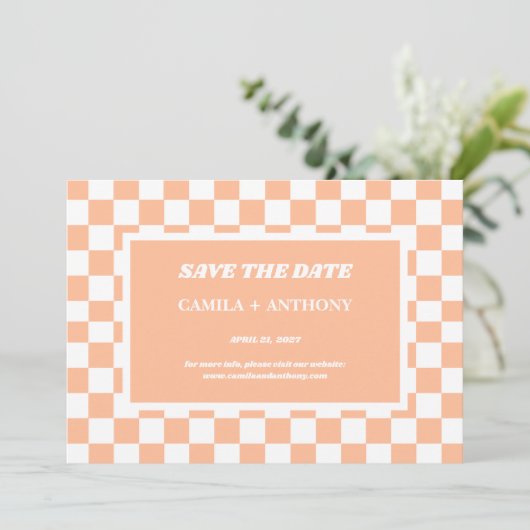 Peach Fuzz White Checkered Gingham Pattern Save The Date (Stehend Vorderseite)
