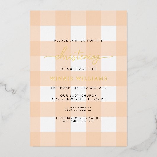 Peach Gingham Christening Foil Einladung (Vorderseite)