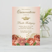 Peach Gold Floral Rose Quinceanera Einladung (Stehend Vorderseite)