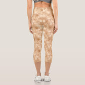 Peach Gold Giraffe Print Glitz Capri Leggings (Rückseite)
