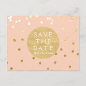 Peach & Gold Shiny Confetti Dots Save the Date Ankündigungspostkarte (Vorderseite)