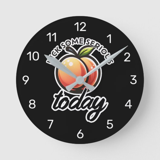 Peach Hintern Kick einige ernste Hintern heute mot Runde Wanduhr (Vorderseite)