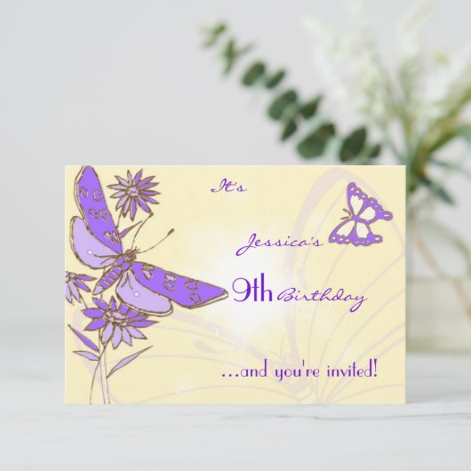 Peach Lila Butterfly RSVP Card Einladung (Stehend Vorderseite)