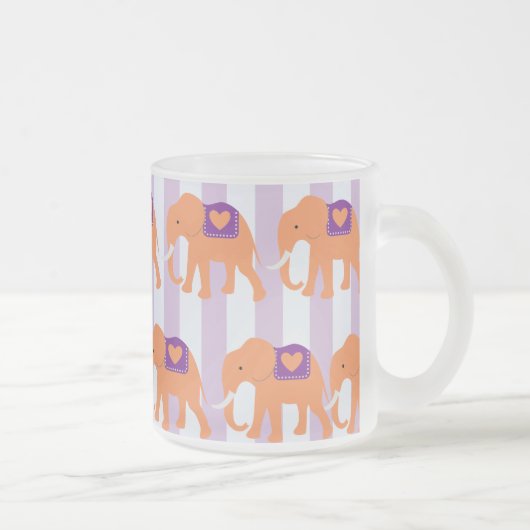 Peach Lila Elephants Herz auf Lila Streifen Mattglastasse (Rechts)