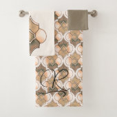 Peach Monogram Watercolor Geometric Pattern Badhandtuch Set (Insitu)
