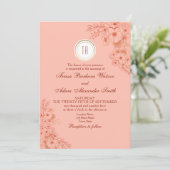 Peach Monogram Wedding Einladung (Stehend Vorderseite)