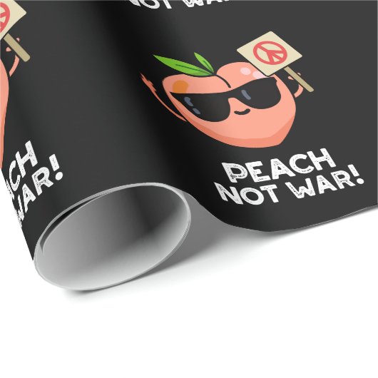 Peach Not War Funny Fruit Pun Dark BG Geschenkpapier (Rolleneckpunkt)